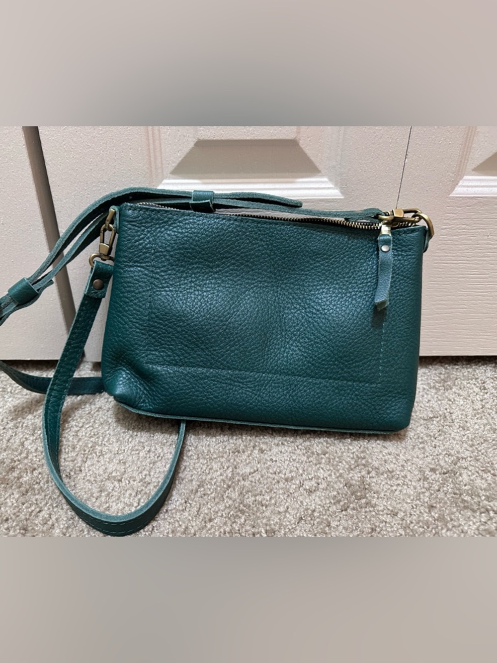 Portland Leather Goods Poppy Crossbody Bag in Bacalar Pebbled Green Leather - Picture 2 of 6